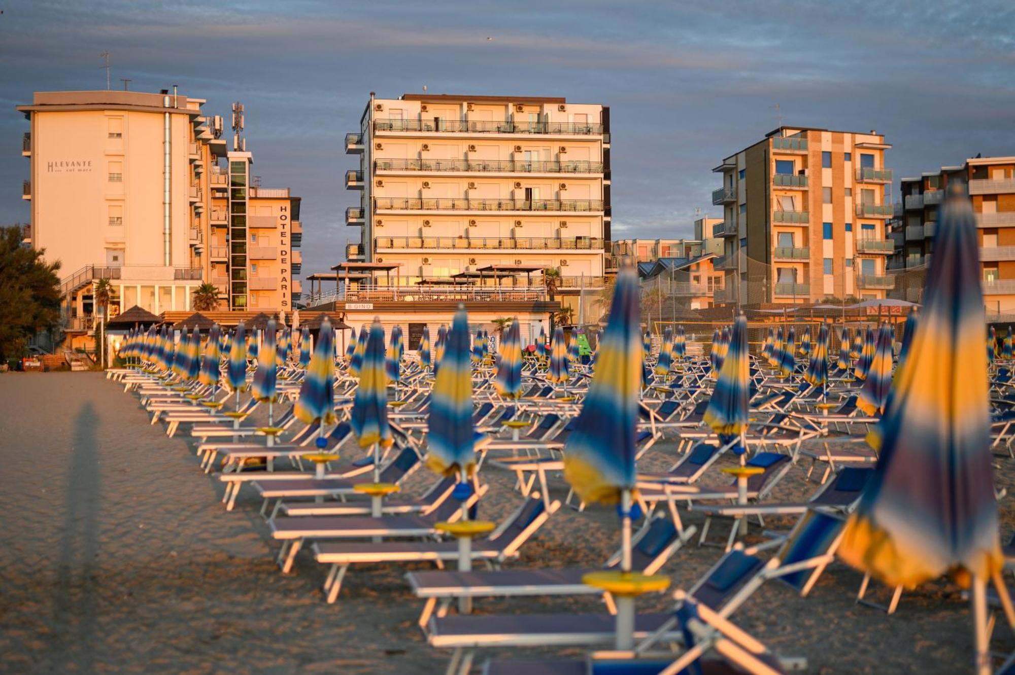 Hotel De Paris Lido Di Savio Exterior photo